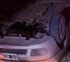 Vuelco con suerte: Manejaba borracho y con 14 amigos arriba del auto.