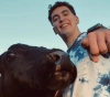 "Mi perro vaca". El inseparable vínculo de Facundo y Clota, una vaca muy cariñosa.