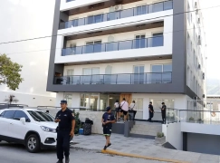 Bebé de dos años cae desde quinto piso en Carlos Paz, Córdoba: Niñera imputada por lesiones graves.