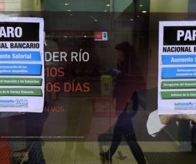 Empleados bancarios convocan a un paro por aumento salarial y solución al impuesto a las Ganancias.